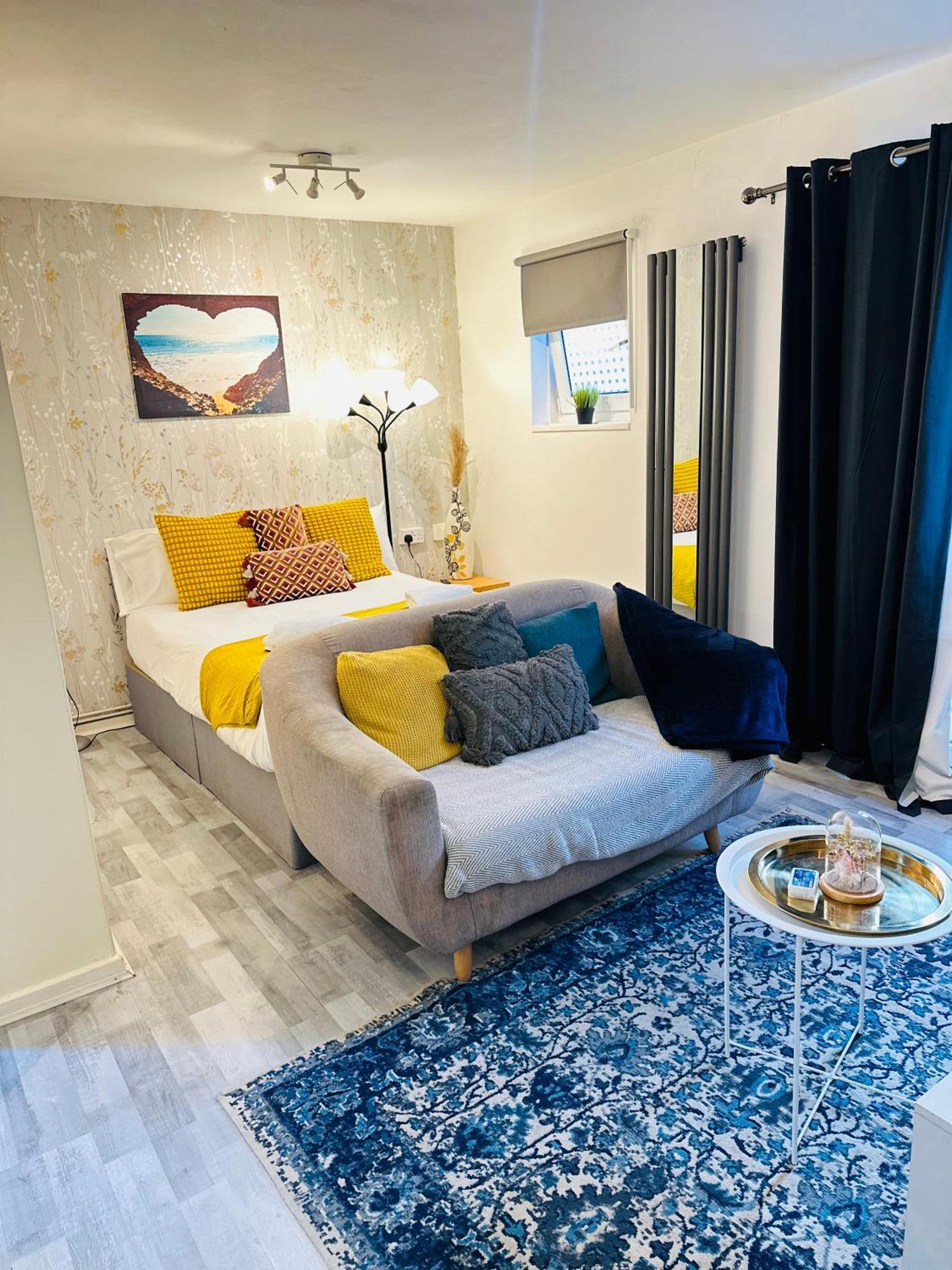 Studio Apartment In London, Bethnal Green Ngoại thất bức ảnh